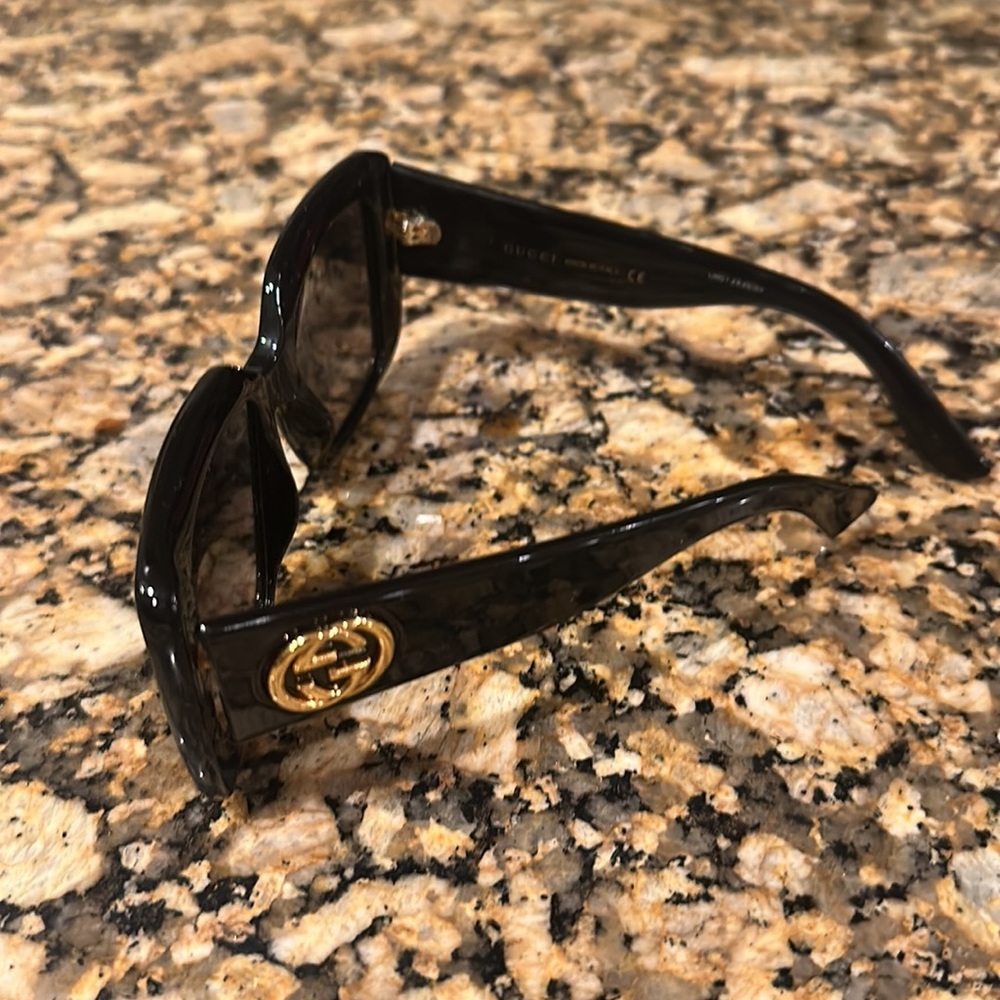 Gucci Sunglasses - Picture 2 of 3